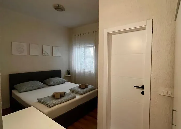 Apartman Lucia *