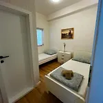Lucia Apartment Mimice