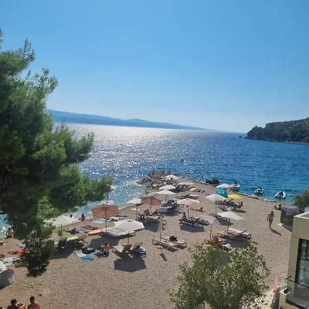 Lucia Apartmán