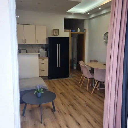 Lucia Apartment Mimice